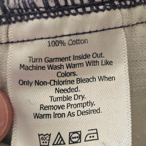 READ Eddie Bauer Shorts Mens Size 34 Blue Nylon Stretch Tech Outdoor Chinos - Picture 10 of 11